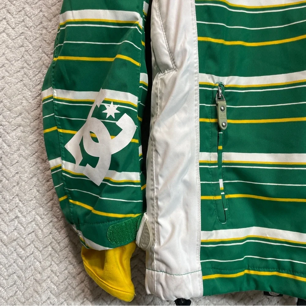 Vintage Y2K DC Boys Green Yellow Striped Snowboard Streetwear Jacket Size Medium